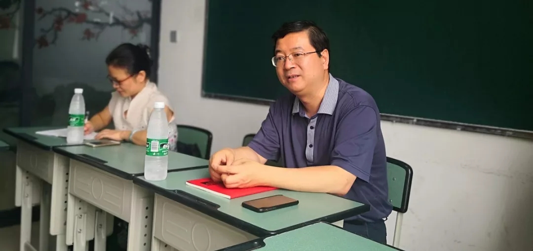 教育部教科院領(lǐng)導(dǎo)蒞臨我?？疾煺{(diào)研