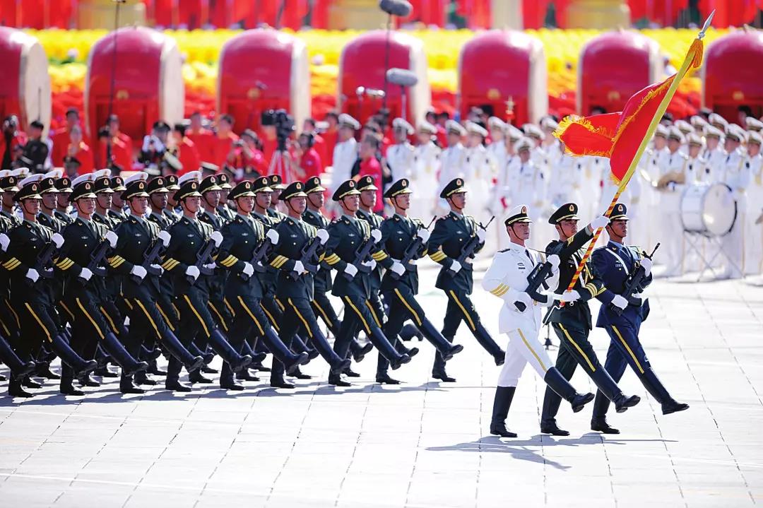 2019國慶節閱兵式觀后感寫作指導+范文（實用），請轉給孩子！