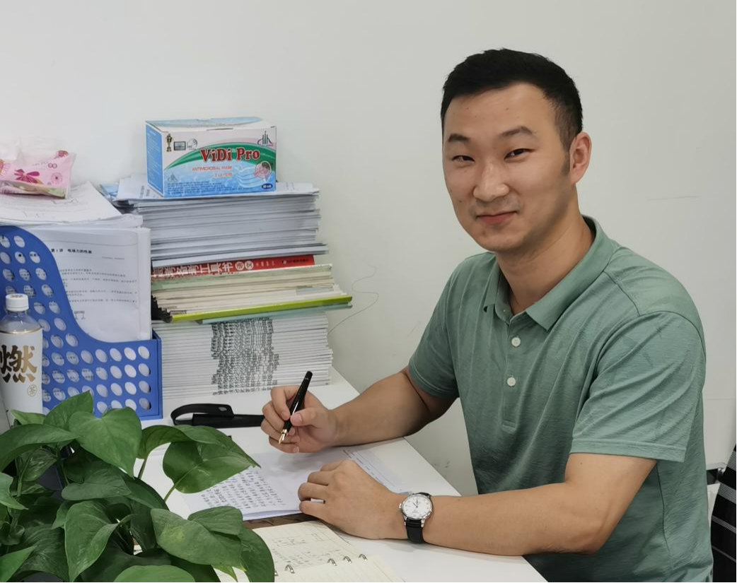 教師專訪 | 周凱：既是物理名師，又是“超級奶爸”